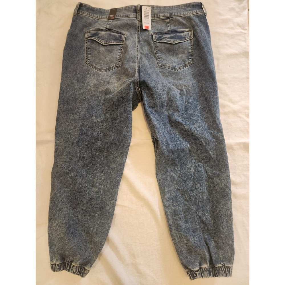 Torrid NWT Jogger Jeans Womens 20 Reg Plus Super‎ Stretch Mid Rise Cuffed - Picture 10 of 12